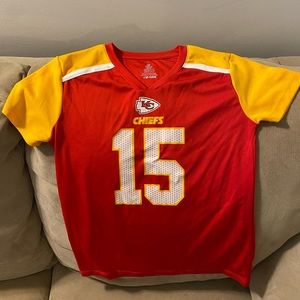 Girls (10/12), Mahomes Jersey, dry fit, In great condition